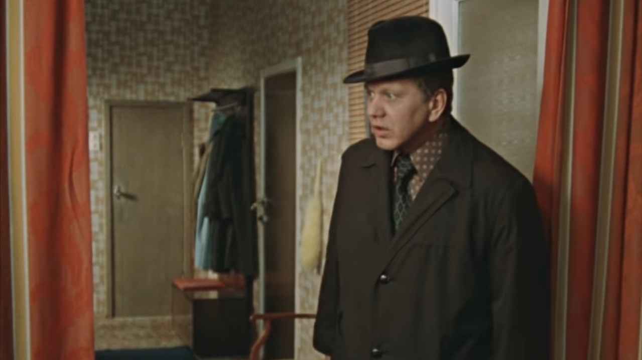 «Всех впускать — никого не выпускать!»