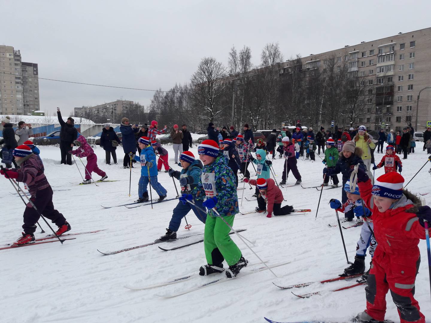 Забег юных лыжников. Пискаревский парк. Санкт-Петербург