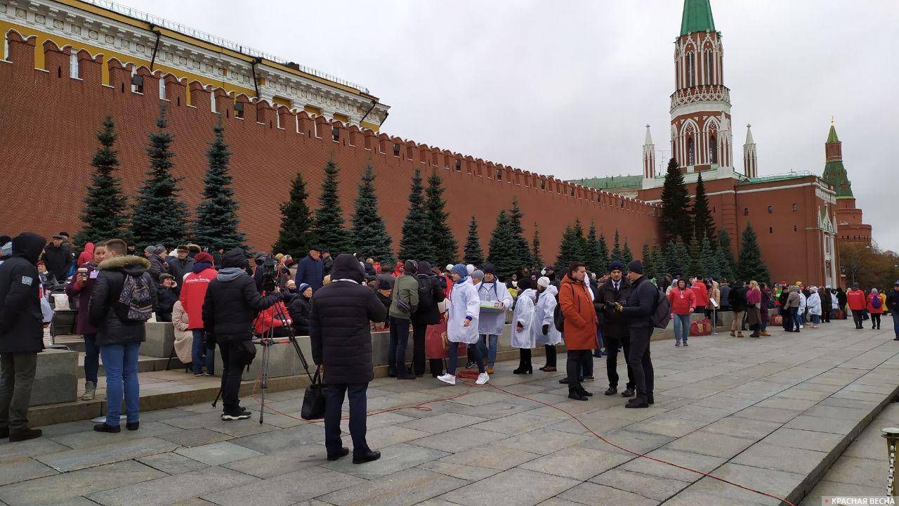 Подготовка к параду на Красной площади 7 ноября 