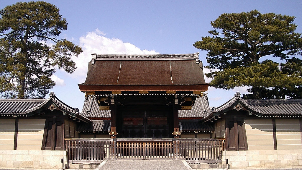Главные ворота Императорского дворца. Япония