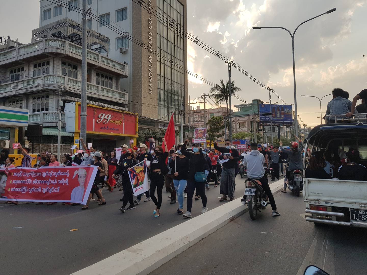 Демонстрации в Мьянме 2021 год