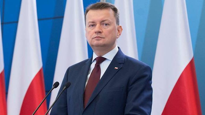 Министр обороны Польши обвинил оппозицию в том, что та распустит тероборону