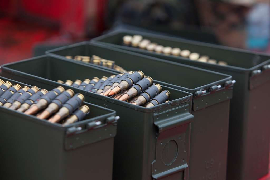 Ящики с патронами