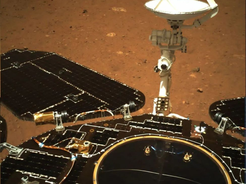 Снимок, полученный марсоходом «Чжужун»