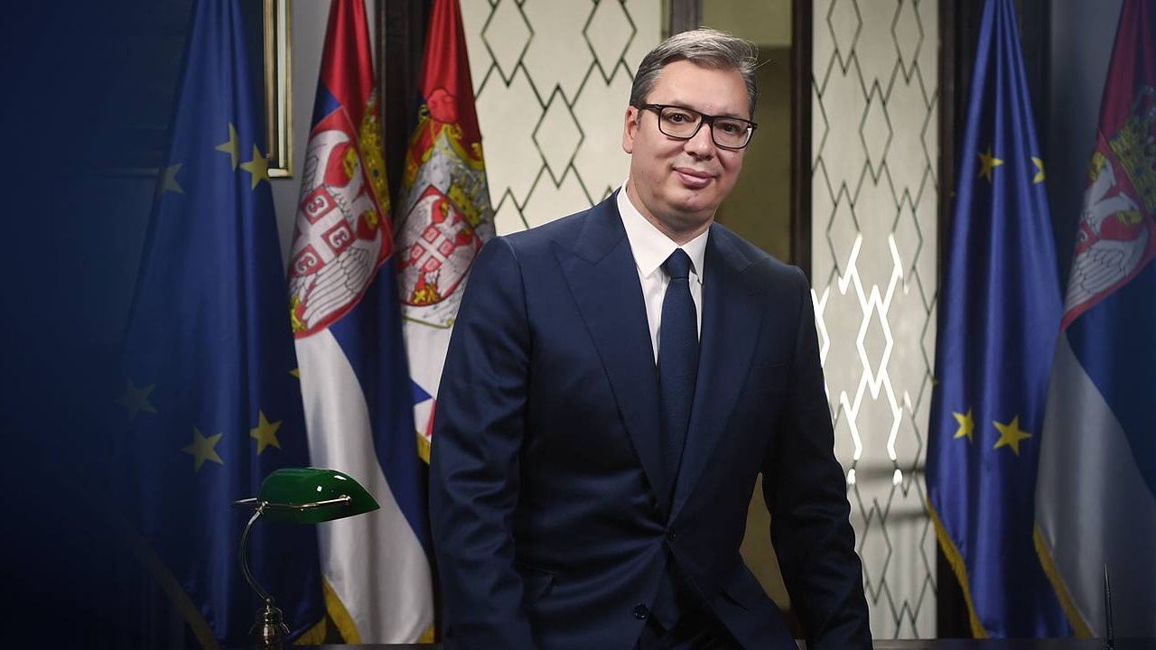 Вучич обсудил с послом США ситуацию в Косово