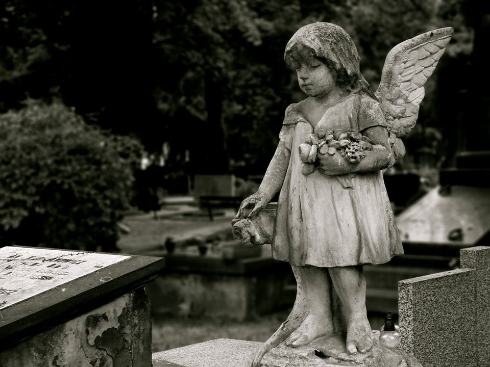 Ангел, кладбище. [lord_kedaar, pixabay, cc0] 