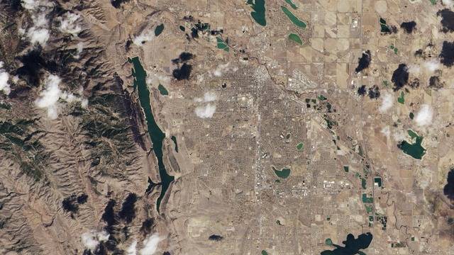 Одно из первых изображений с Landsat-8. Fort Collins, Колорадо, США. Естественные цвета