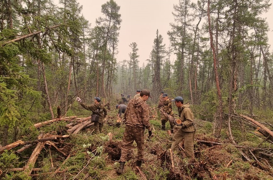 Борьба с лесными пожарами в Якутии