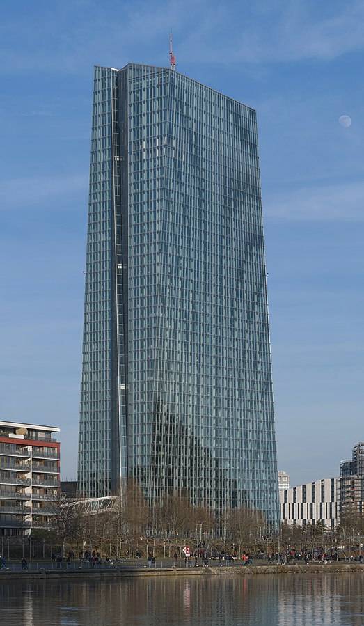 Штаб-квартира Европейского Центробанка во Франкфурте-на-Майне