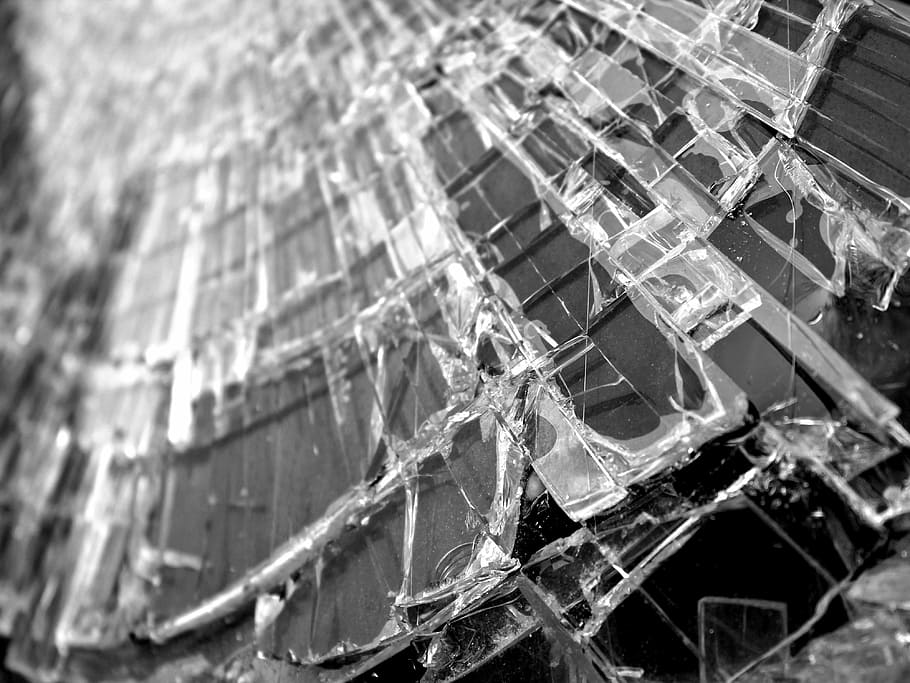 Разбитое лобовое стекло