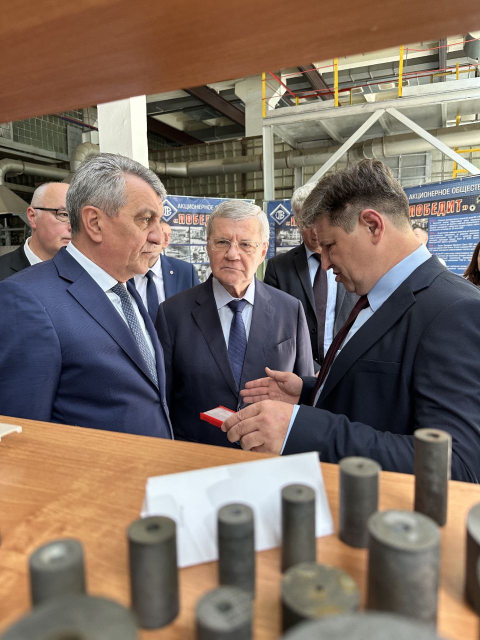 Полпред Президента РФ посетил предприятие оборонно-промышленного комплекса завод Победит в Северной Осетии
