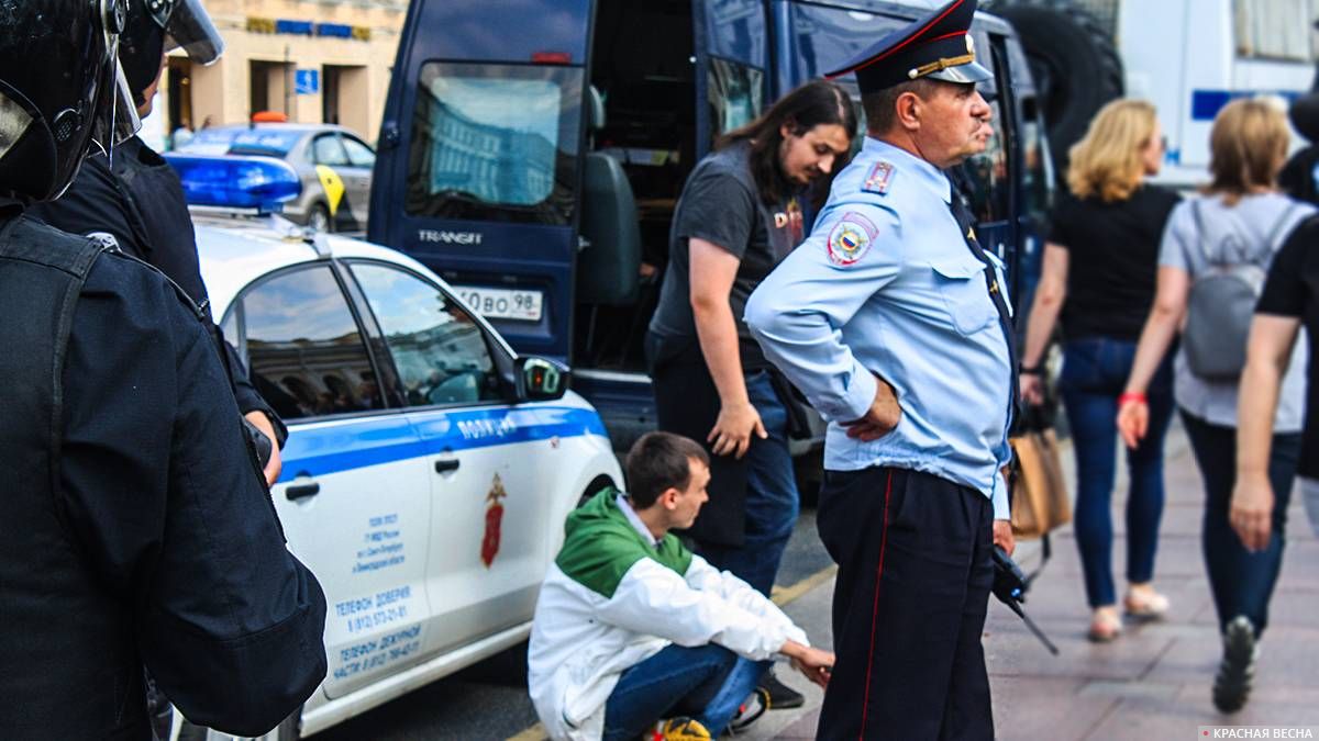 Протест сторонников Навального СПб Гостиный двор 10.08.2019 г.