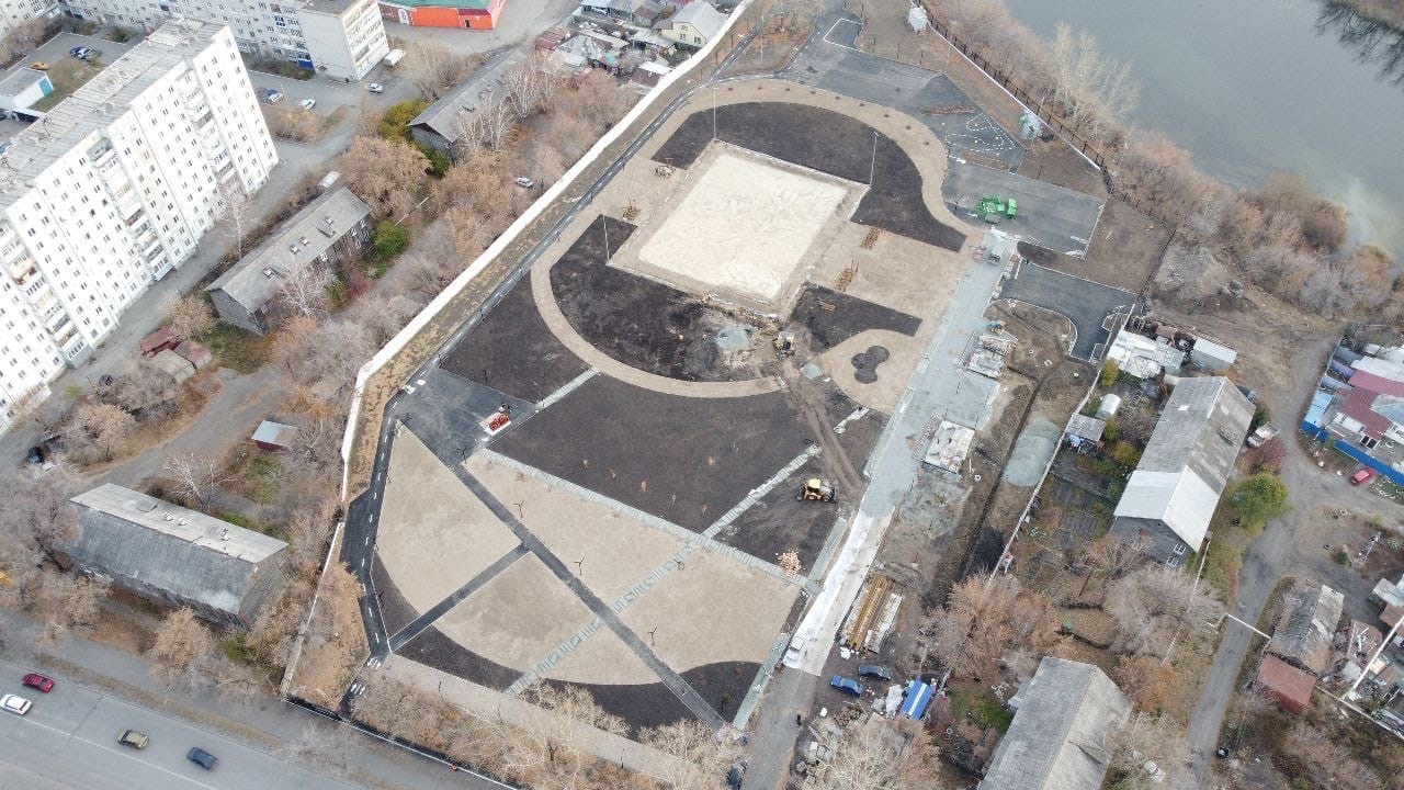 Реконструкция стадиона «Локомотив» в Кургане. Фото 29 октября 2022 года