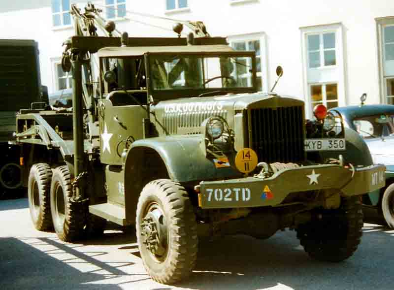 Американский тягач Diamond T 969A