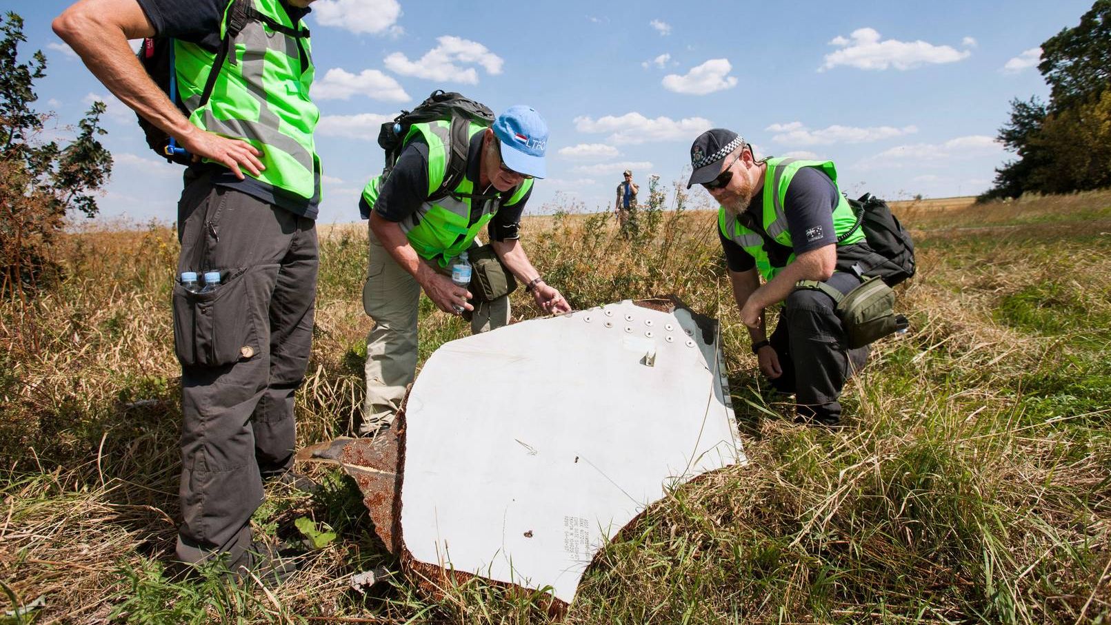 Исследование обломков MH17