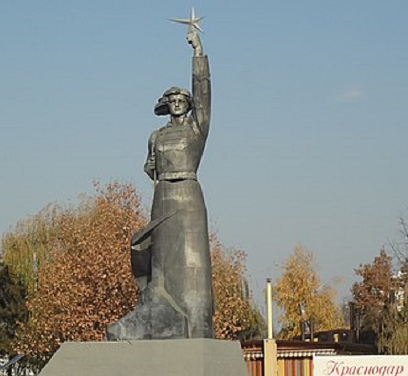 Статуя «Аврора».Символ Краснодара