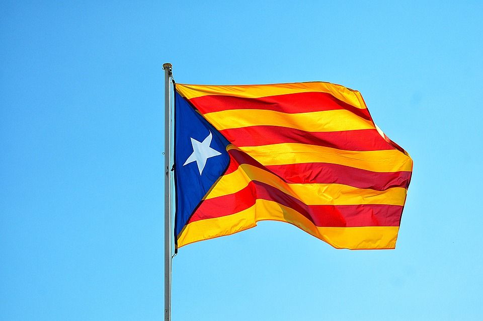 Флаг Каталонии. Испания.