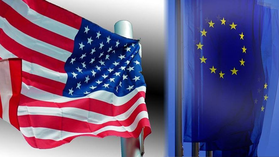 Флаги США и Европы