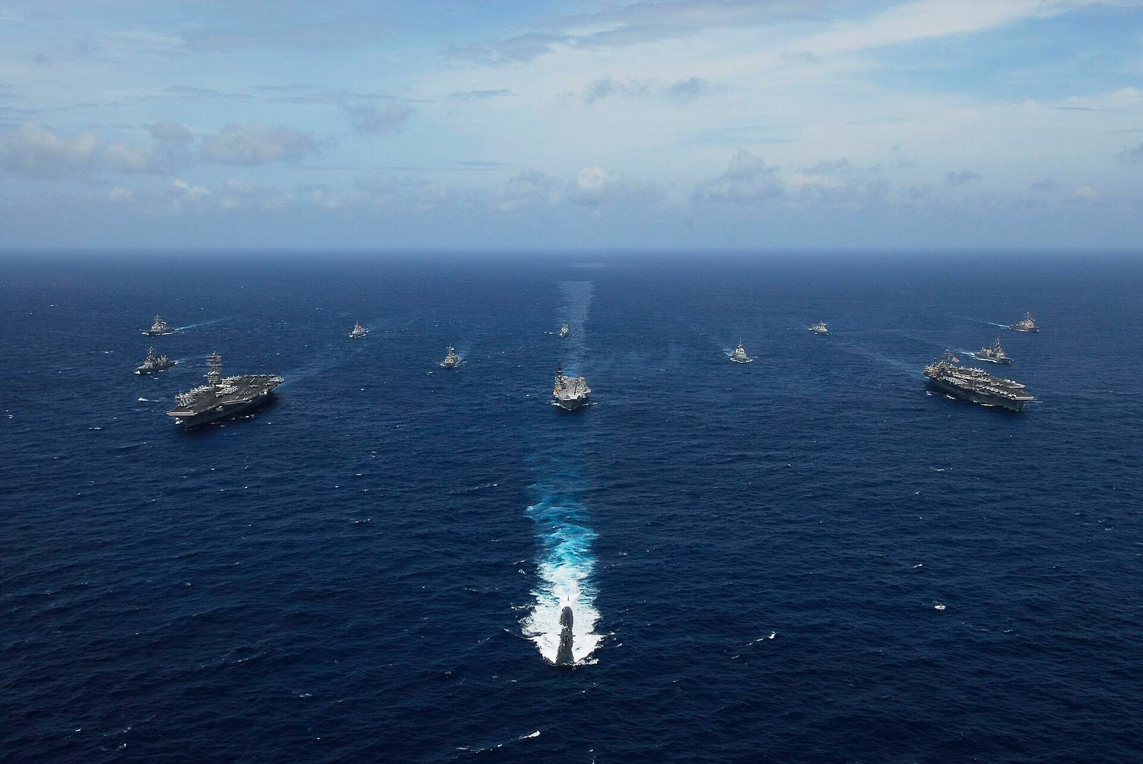 Корабли ВМС США, Японии, Индии, Австралии и Сингапура принимают участие в многосторонних учениях «Малабар» в Бенгальском заливе в 2007 году