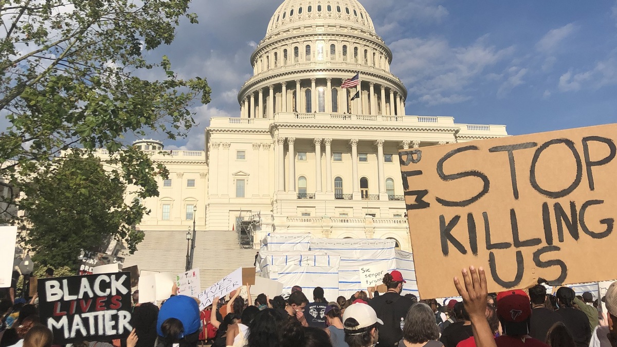 Протест в Вашингтоне после гибели Джорджа Флойда