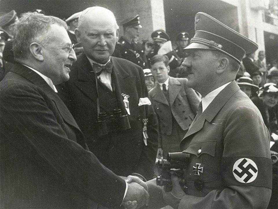 Гитлер приветствует Свена Гедина, 1936