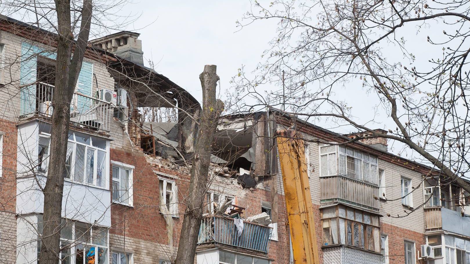 Свидетели взрыва дома под Белгородом: Осколки разлетелись на 300 метров |  ИА Красная Весна