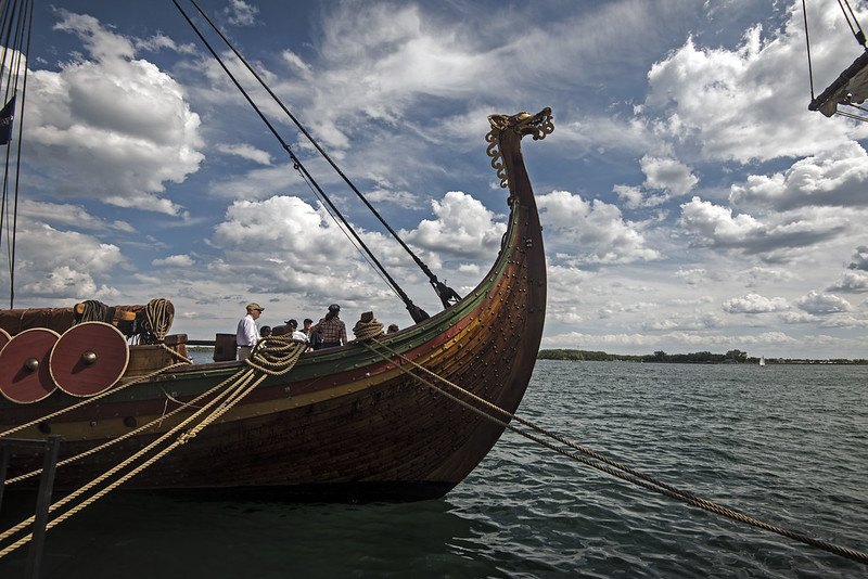 Корабль викингов 