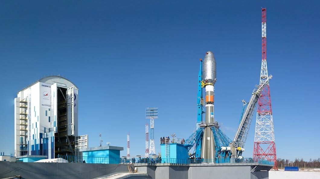 Стартовый стол c ракетой-носителем «Союз-2.1а» на космодроме Восточный