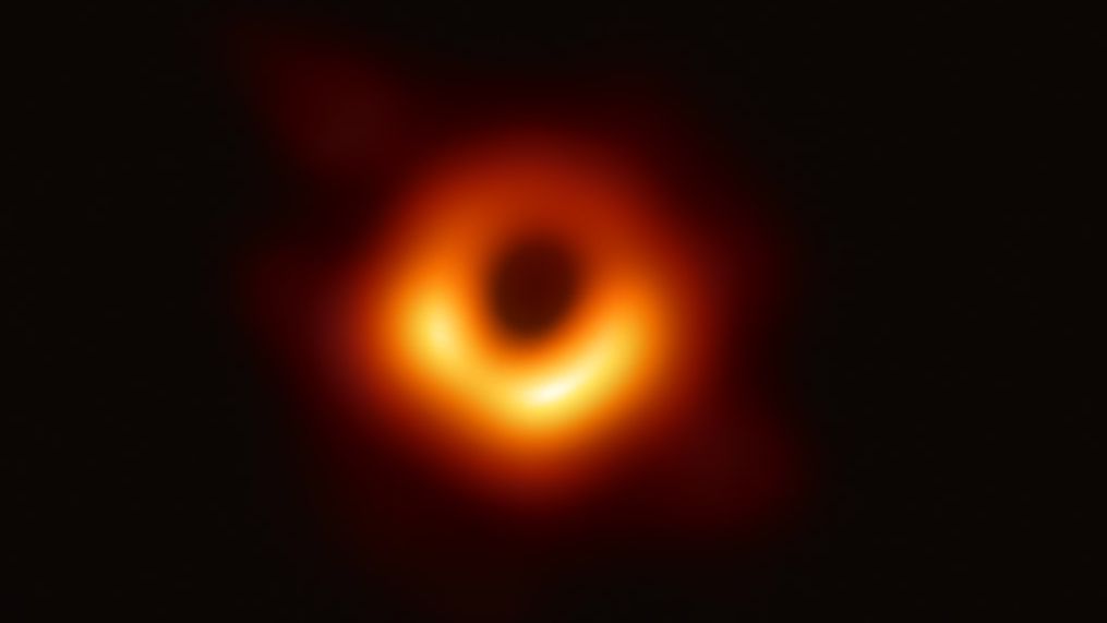 Черная дыра М87, снятая телескопом «Горизонт событий» (EHT)