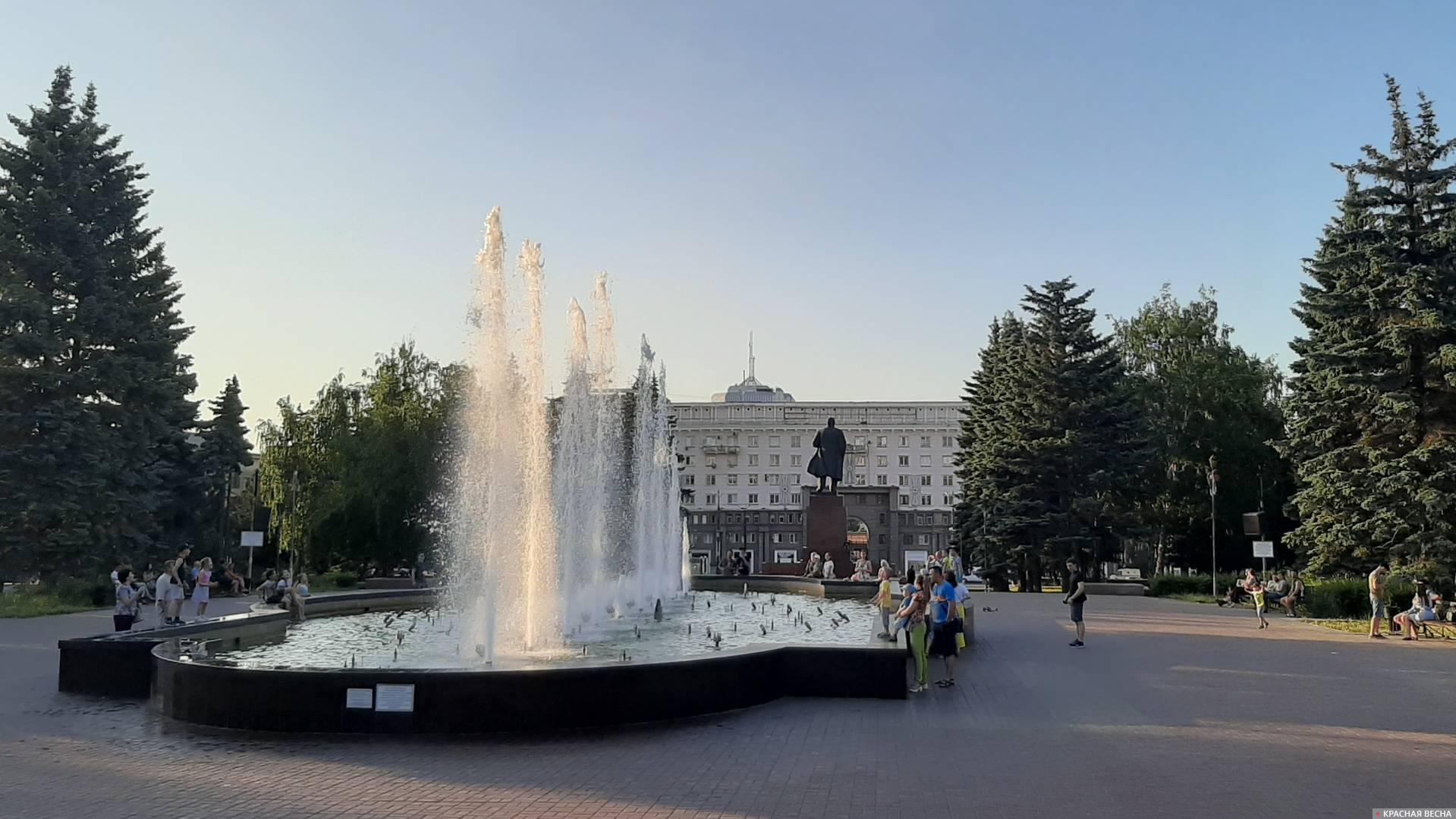 Челябинск, сквер на площади Революции