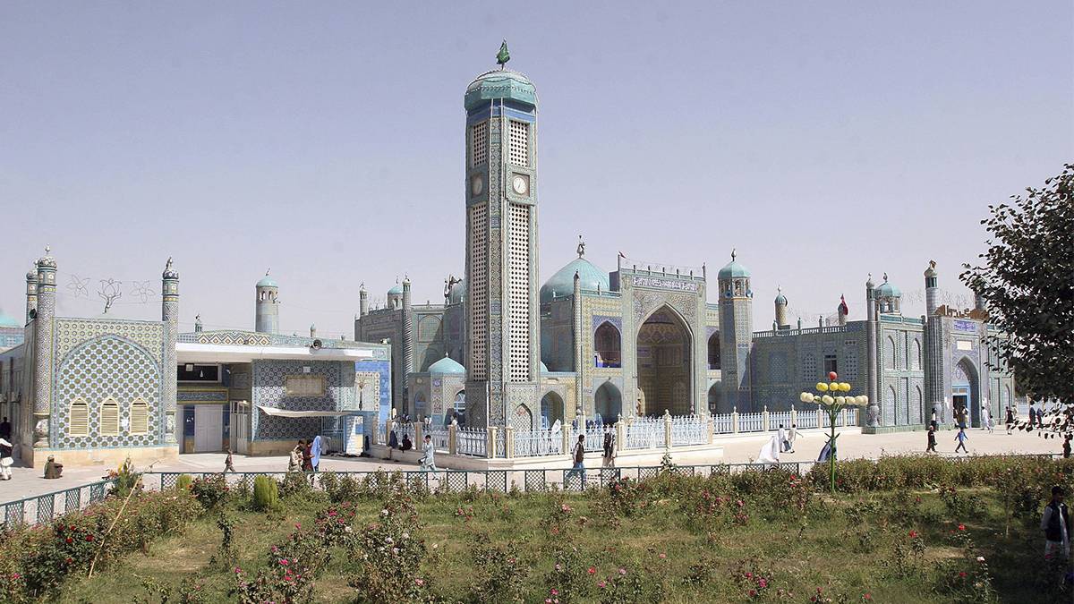 Мазари-Шариф. Голубая мечеть.