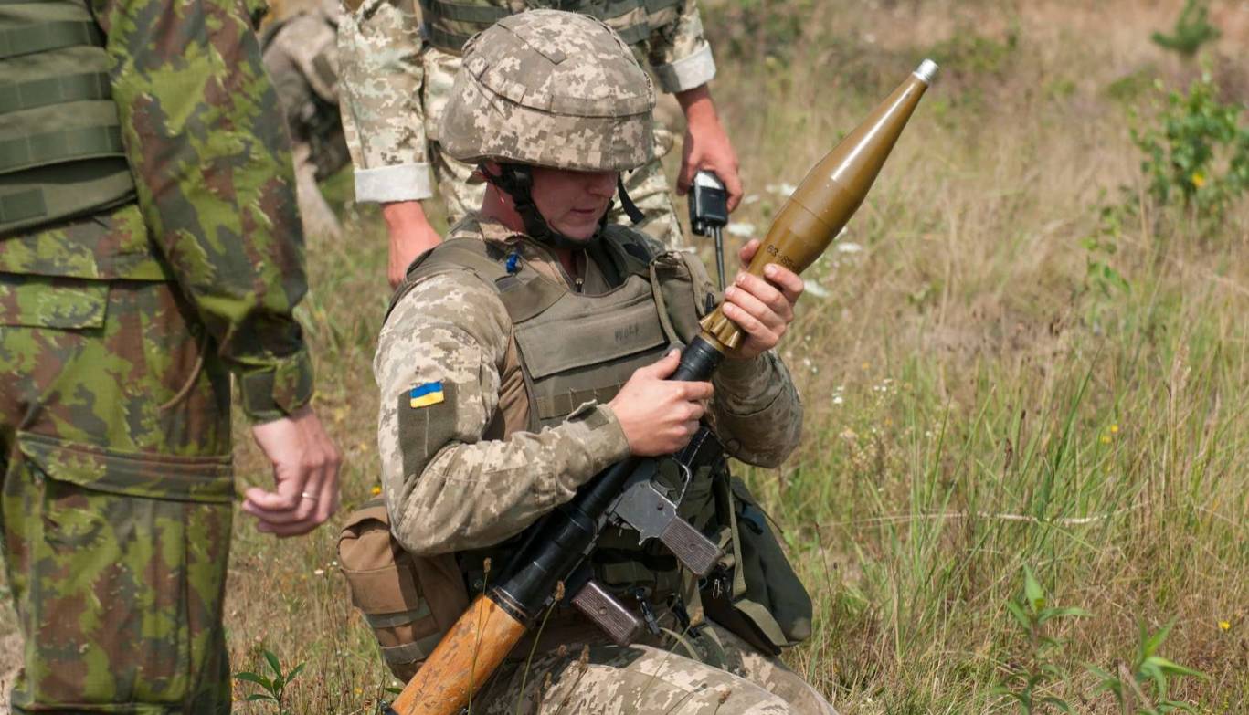 Военный вооруженных формирований Украины