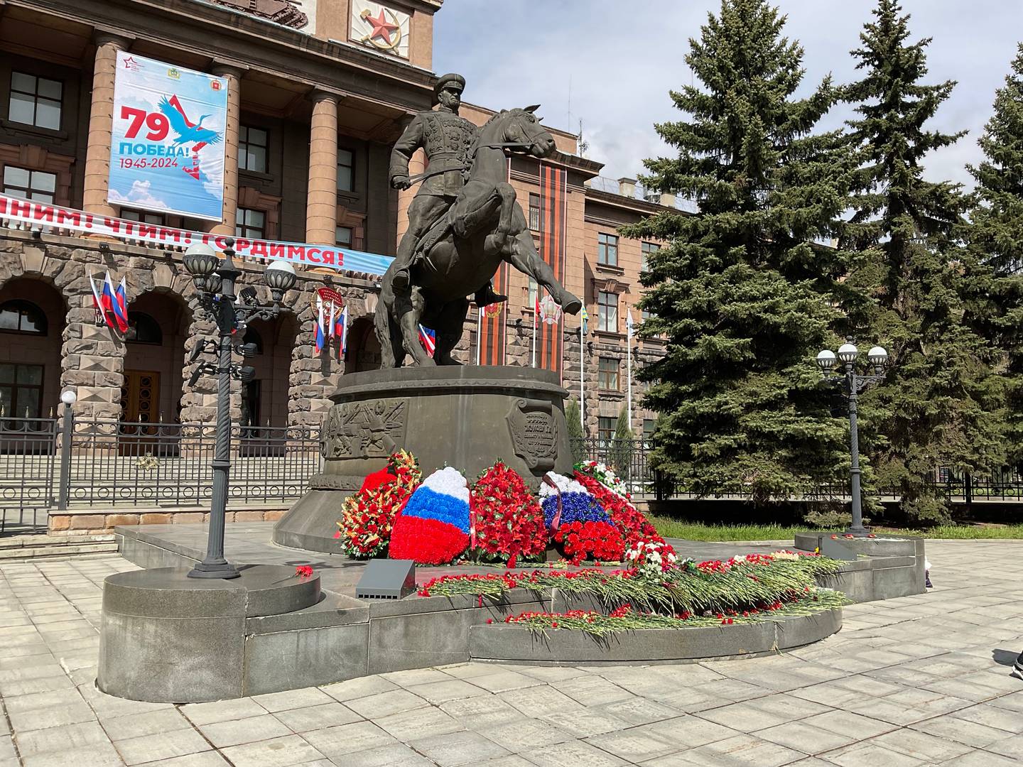 Памятник маршалу Советского союза Г.К.Жукову