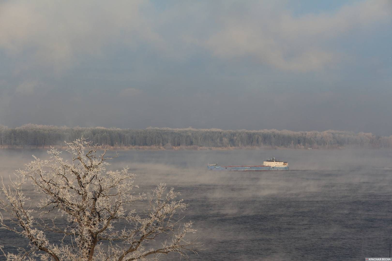 Парящая река Волга, Сухогруз