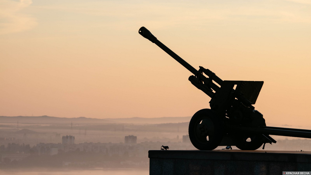 Пушка на горе Митридат. Керчь, Крым