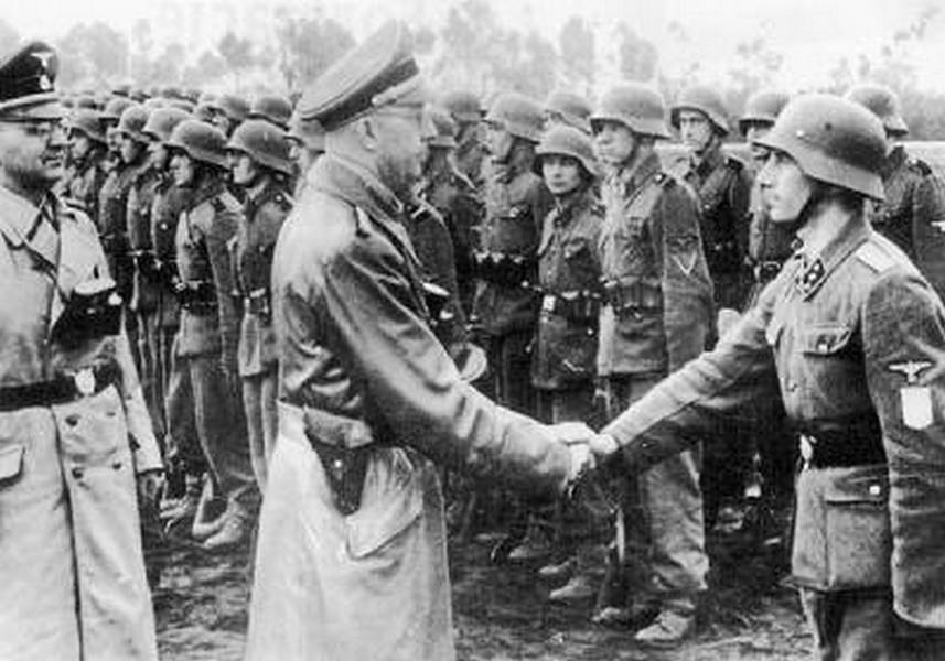 Рейхсфюрер Гиммлер с визитом в дивизии СС «Галичина» (организация, деятельность которой запрещена в РФ)