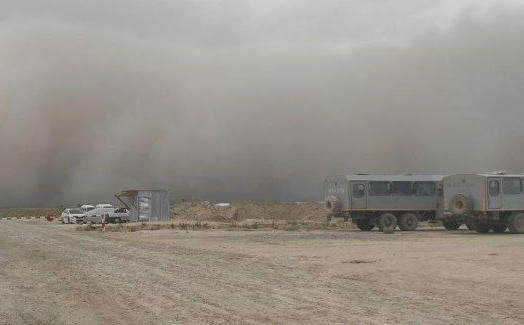 Пылевая буря под Навои, Узбекистан