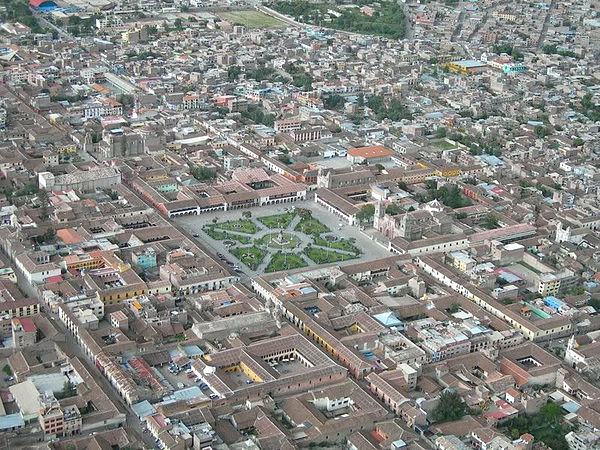 Исторический центр города Аякучо (Перу)