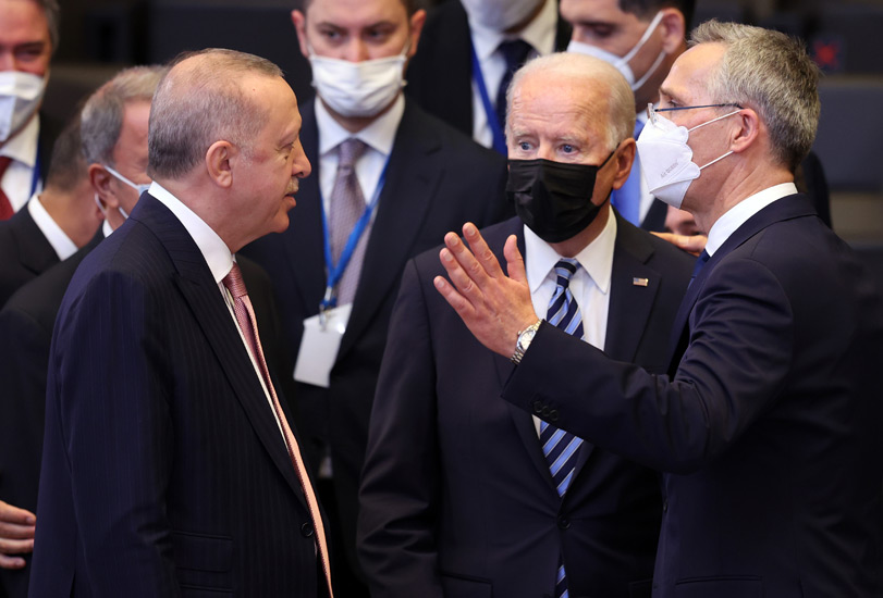 Президент Турции Реджеп Тайип Эрдоган, президент США Джо Байден и генеральный секретарь НАТО Йенс Столтенберг