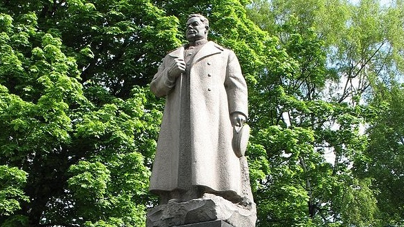 Памятник генералу Николаю Ватутину, Киев