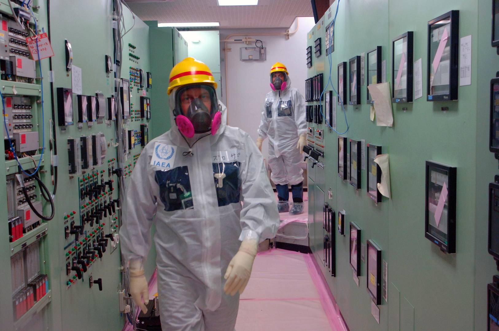 Эксперты МАГАТЭ на Фукусиме в 2013 году