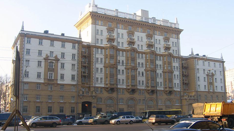 Здание посольства США на Новинском бульваре. Москва