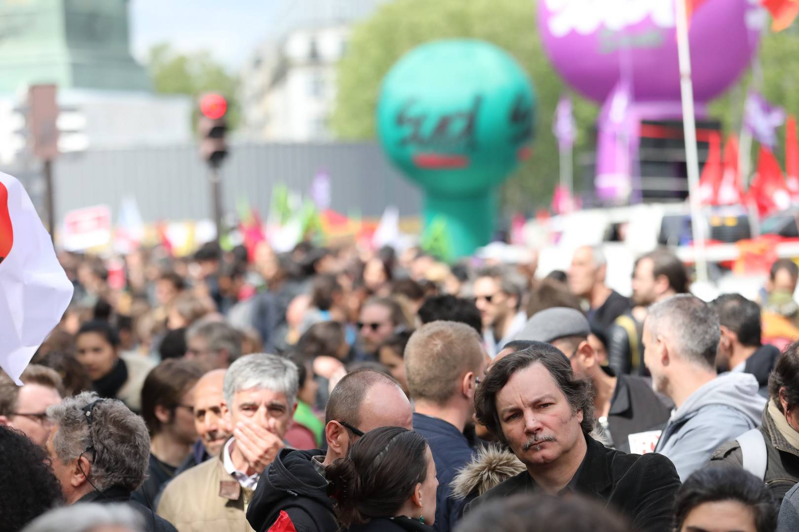 Парижское шествие в День солидарности трудящихся, Франция, 1 мая