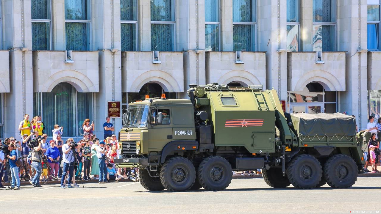 Машина ремонтно-эвакуационная колесная легкая РЭМ-КЛ