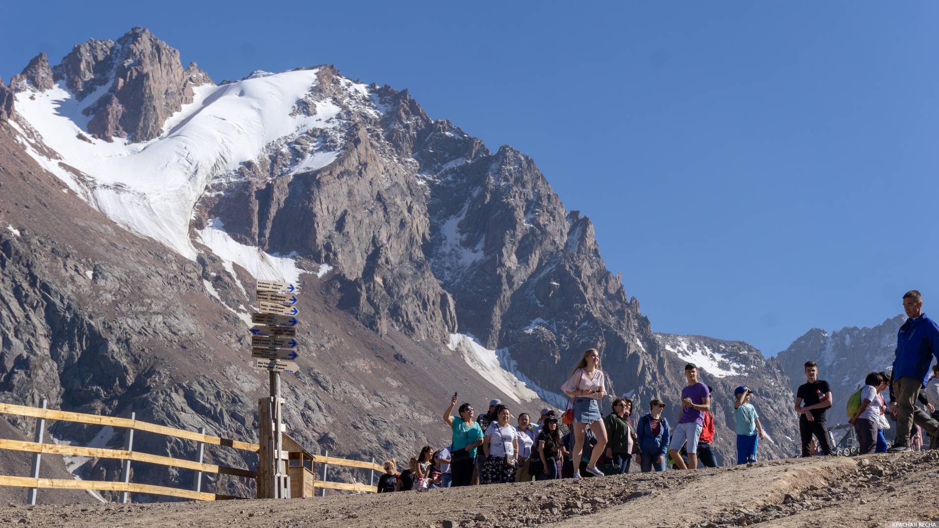 Туристы на перевале Талгарский. Чимбулак, Алма-Ата