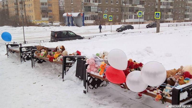 Акция в поддержку Кемерово, 28 марта 2018. Улица Зари, Нижний Тагил