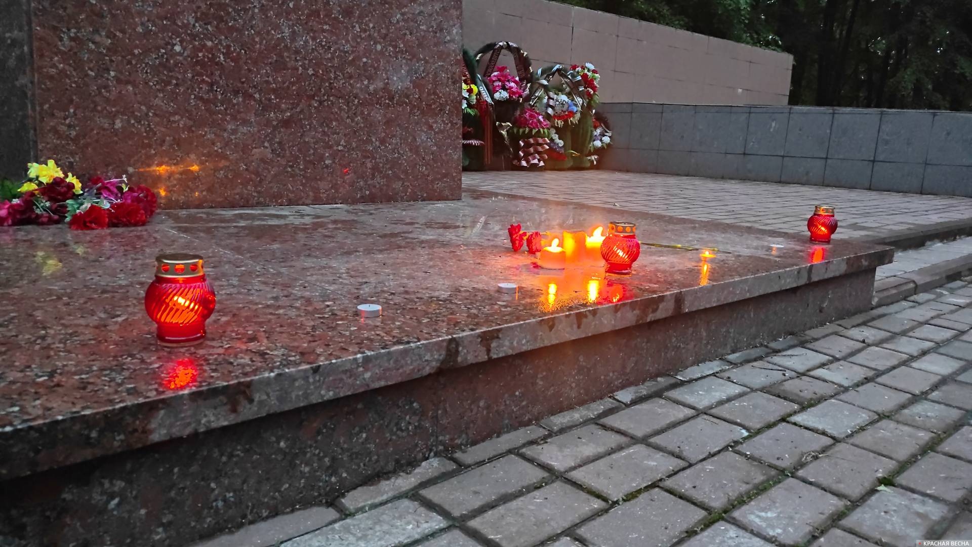 Памятник 719 советским воинам, погибшим в 1941•— 1943 гг. в боях с немецко-фашистскими захватчиками при освобождении Брянска и Бежицы. 22.06.2022