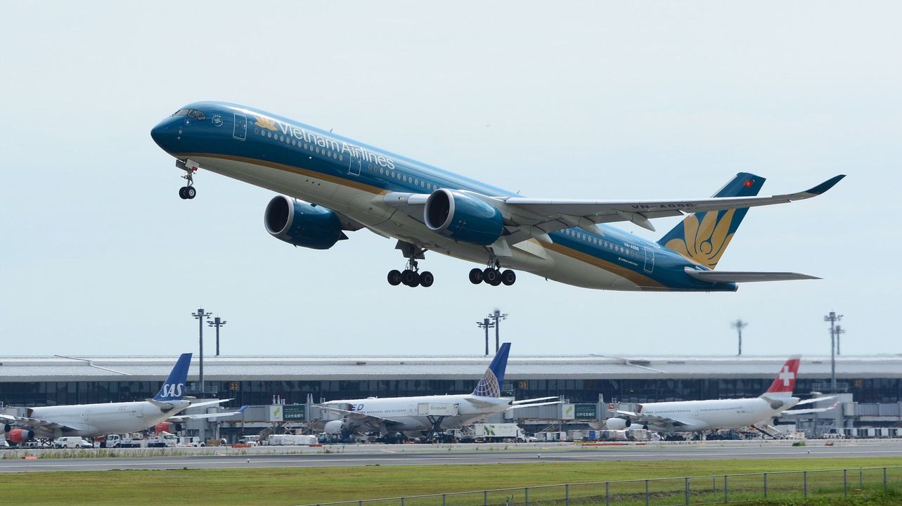 Airbus A350-900