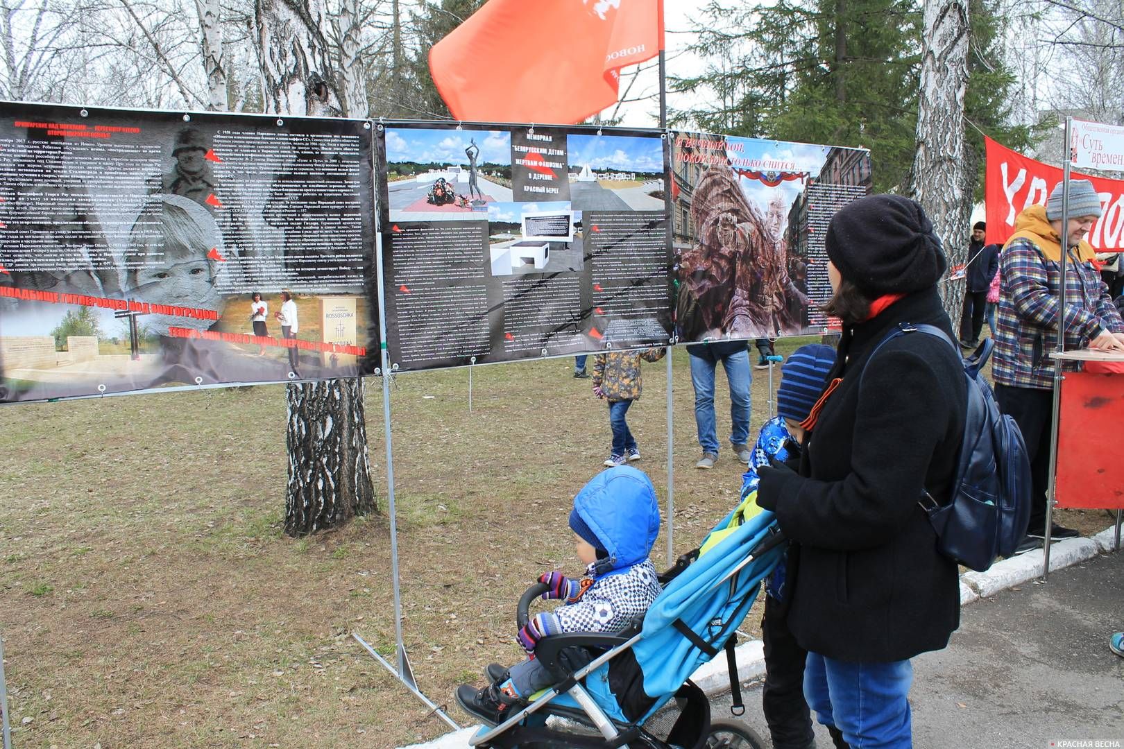 Выставка на праздновании Дня Победы в Бердске