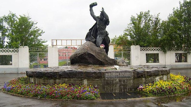 Памятник герою Великой Отечественной Войны. Мурманск